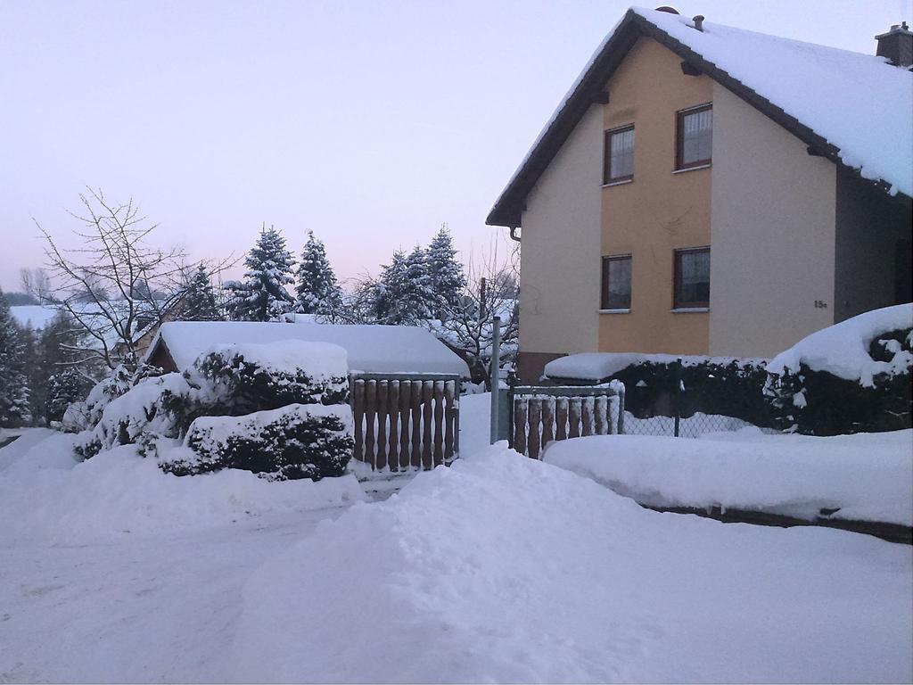 Apartment With Views Of The Ore Mountains Oelsnitz (Erzgebirge) Exterior foto